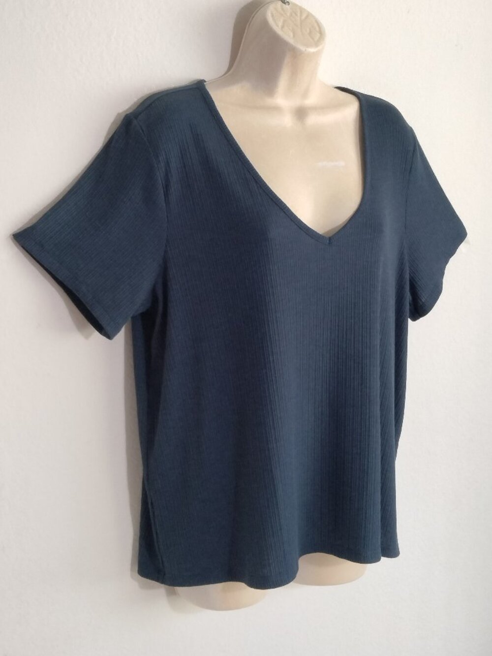 OLD NAVY Luxe T-shirt Tee Top 7004E2M - Picture 2 of 8